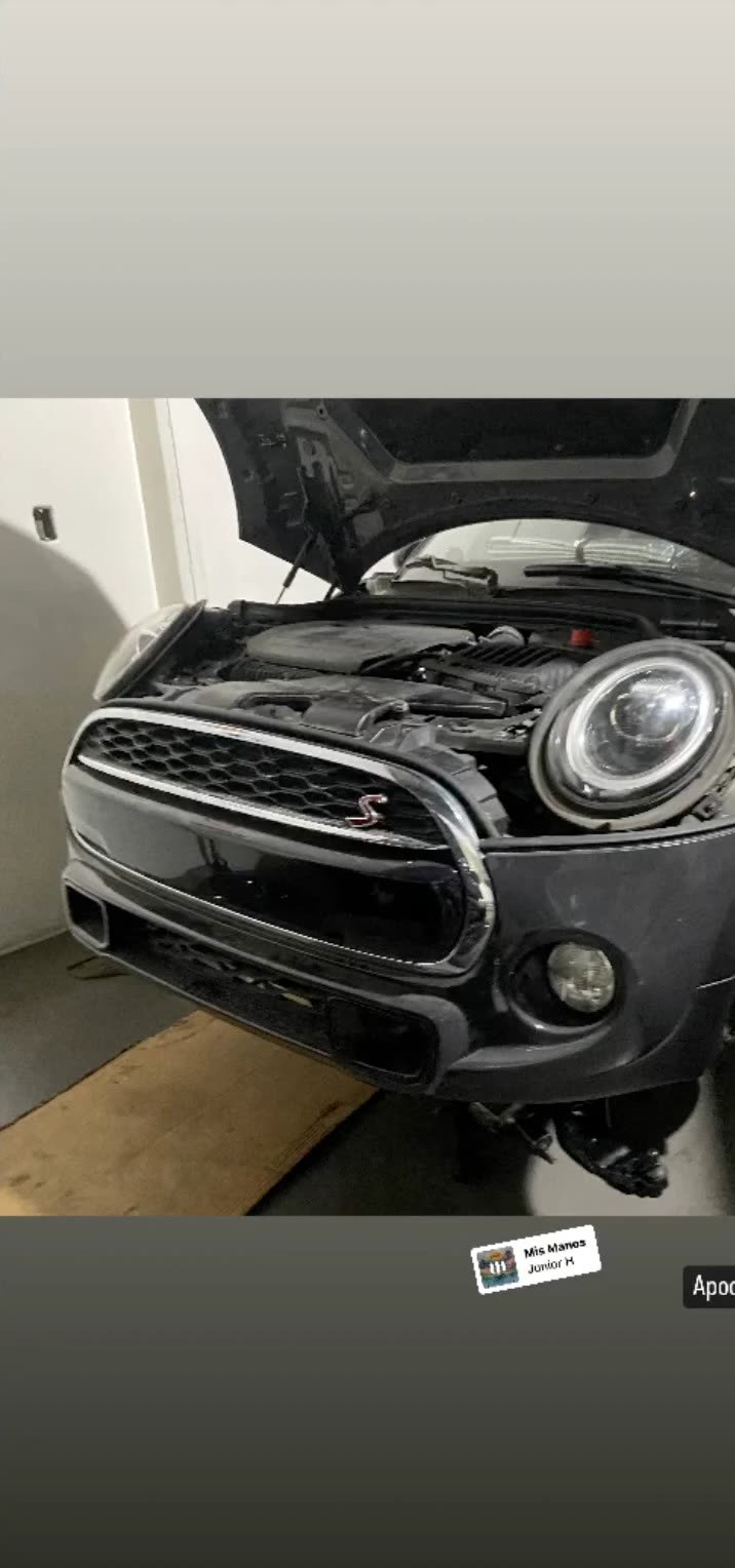 MINI Cooper S, Frente abajo, motor a la vista