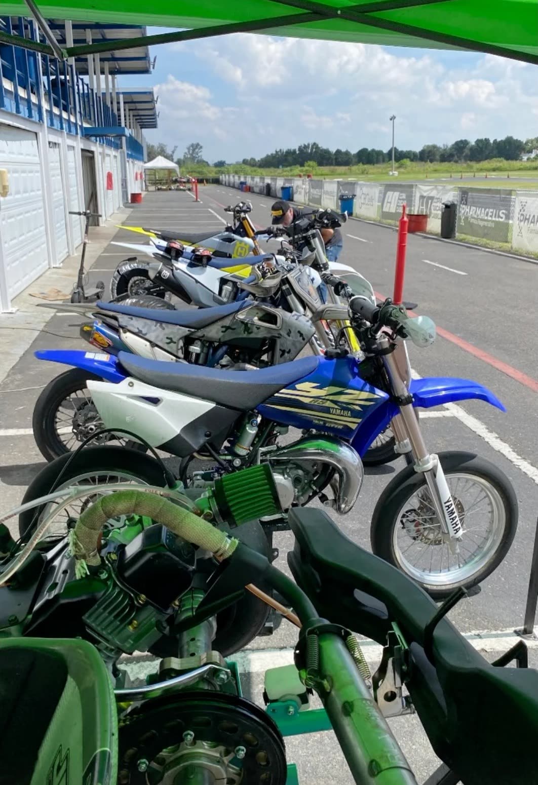 Pits, Karts y supermoto